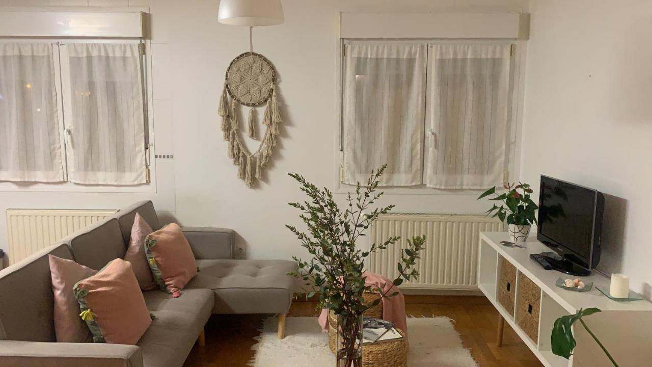 Apartamento Con Encanto Y Mucha Luz Villaviciosa  Exteriör bild